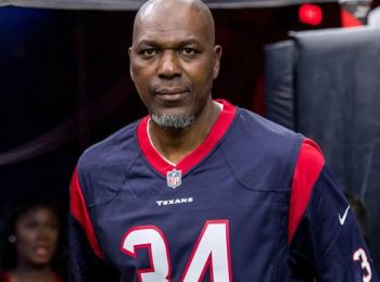 แช็ค ให้เกียรติ ฮาคีม โอลาจูวอน ในวันครบรอบ 75 ปี NBA 